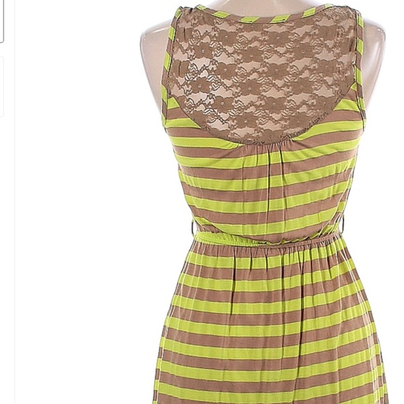 NWOT- Yellow and Tan Strip Ruched Detail Scoop Neckline Dress in Size L - Picture 6 of 6